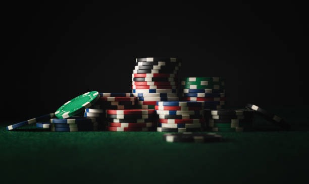 oyo4d mobile app showing live casino tables and sportsbook on a smartphone screen